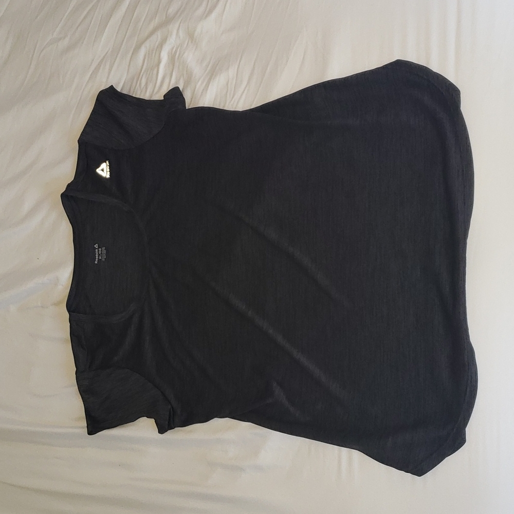 Reebok XL womens tee